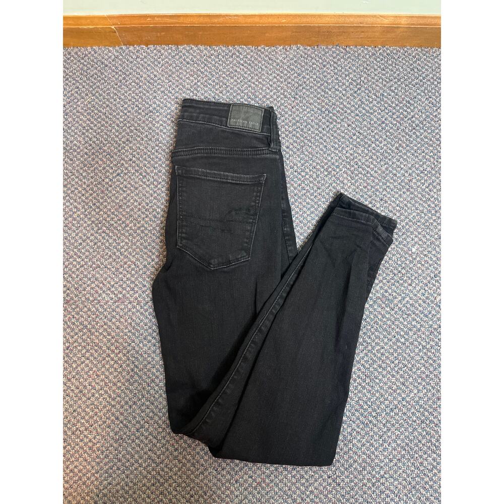 American Eagle Black High Rise Skinny 2 Short